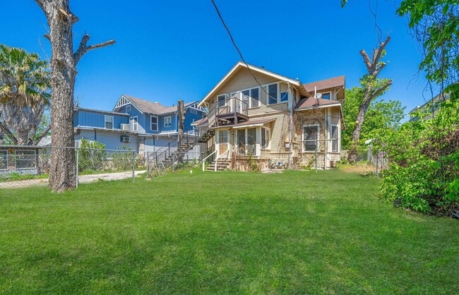 Building Photo - 204 Mt Vernon Ct