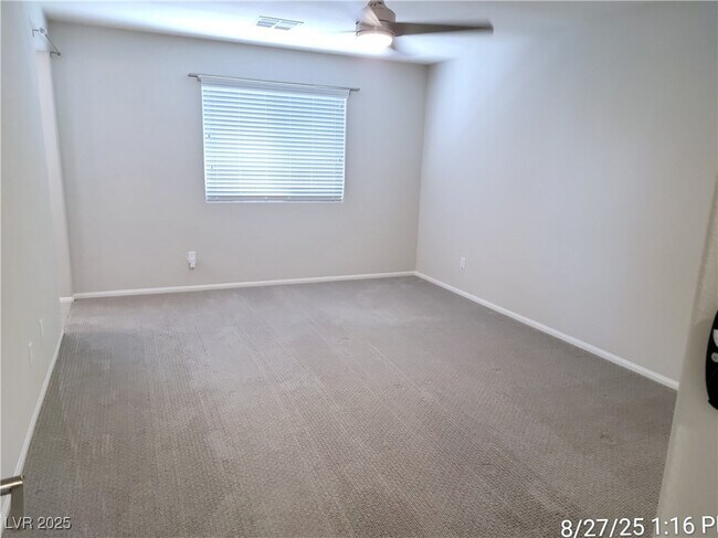 Building Photo - 905 Claystone Ridge Ave
