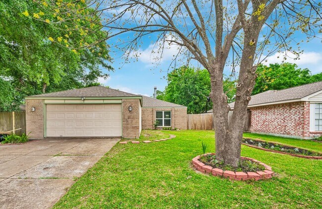 Primary Photo - 22102 Breezy Hill Dr