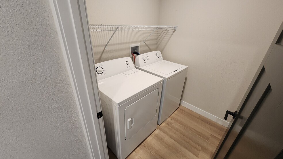 Building Photo - 3319 Stoneway Ct