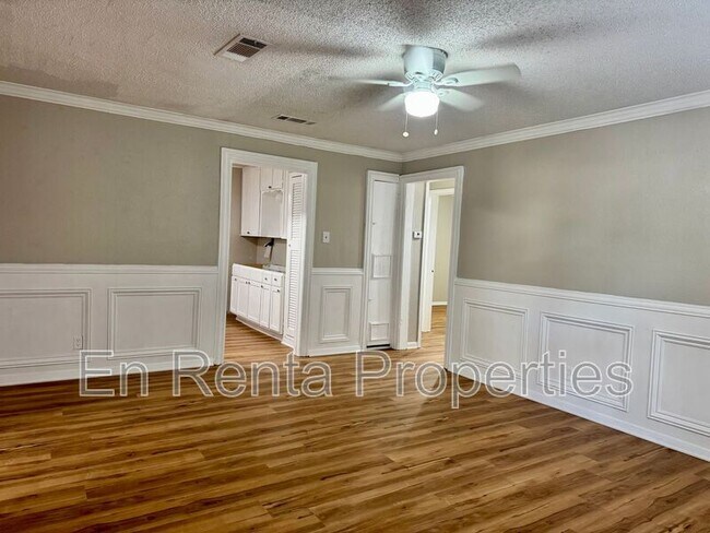 Building Photo - 2906 Birch Park Dr