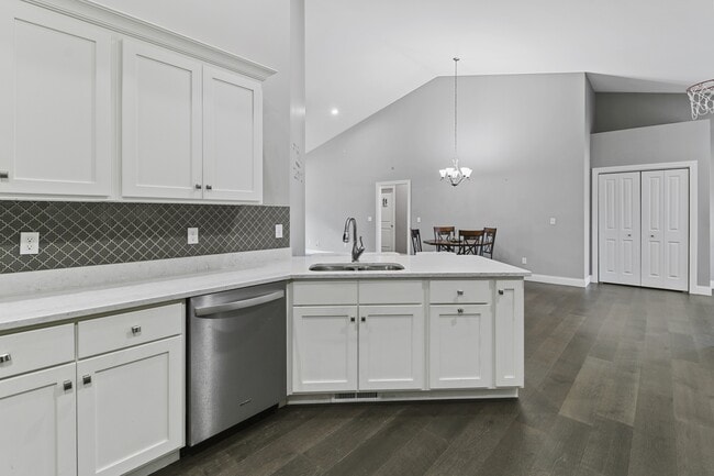 Building Photo - 3003 E Stillwater Landing