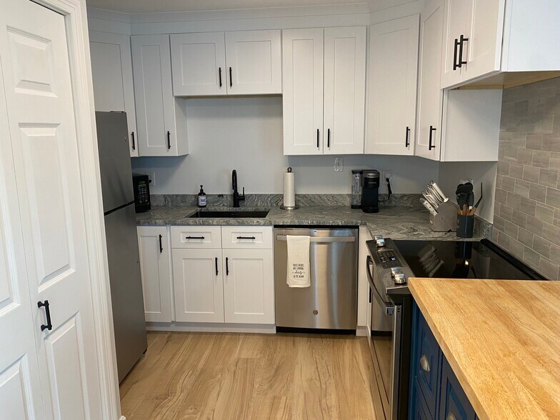 Building Photo - 18 Ocean St