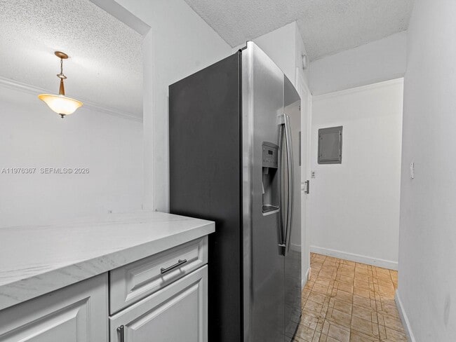 Building Photo - 7121 SW 102nd Ct