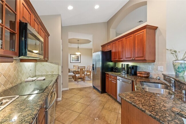 Building Photo - 16107 Mt Abbey Way