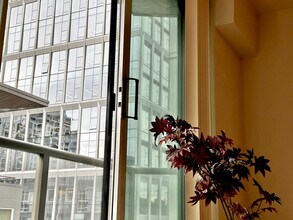 Building Photo - Downtown Bellevue Studio with Balcony, In-...