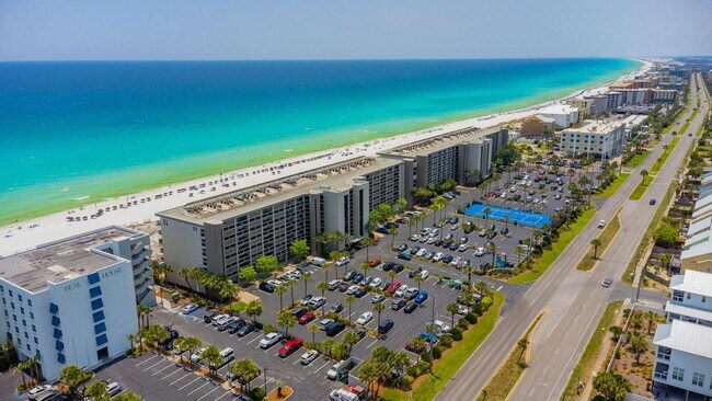 Building Photo - Views! Gorgeous, upgraded penthouse condo at The Breakers