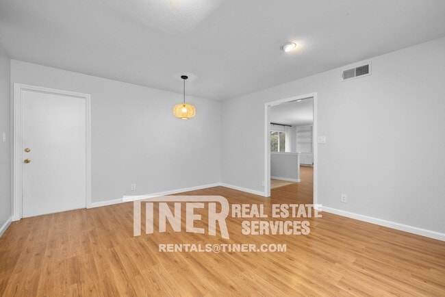 Building Photo - 4801 Papaya Dr