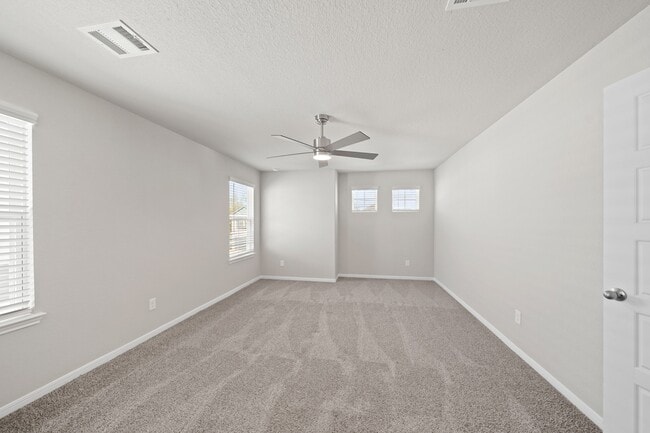 Building Photo - 831 Oakland Dr