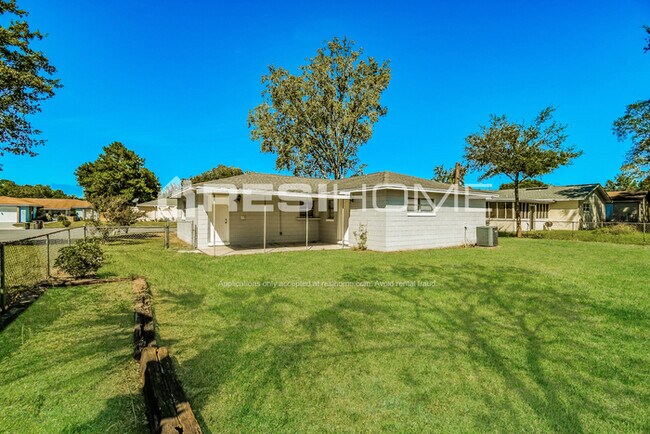 Building Photo - 8368 Geoffrey Ct