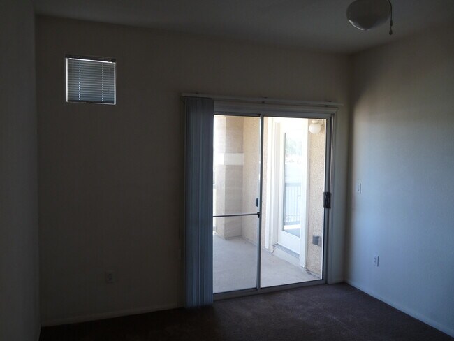 Building Photo - GATED 2 BEDROOM, 2 BATH CONDO IN JASMINE RANCH COMMUNITY
