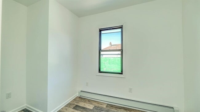 Building Photo - 2635 Arctic Ave