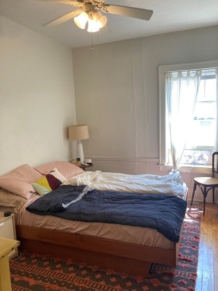 Bedroom - 2212 Girard Ave S