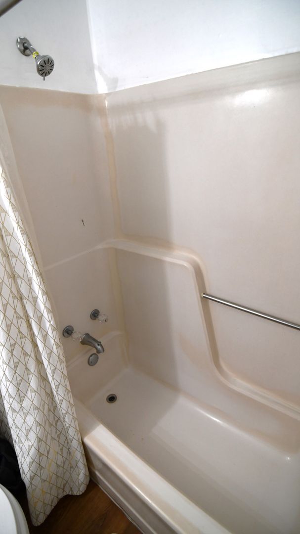 Building Photo - Charming 2-bedroom, 2.5-bathroom home located in Baton Rouge