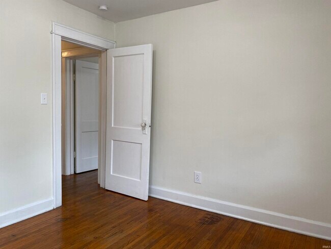 Building Photo - 1407 S Washington St