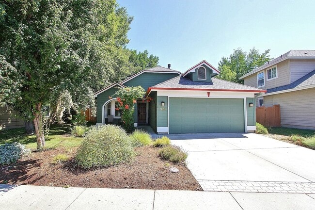 Primary Photo - Charming Single-Level Home in Southeast Bo...