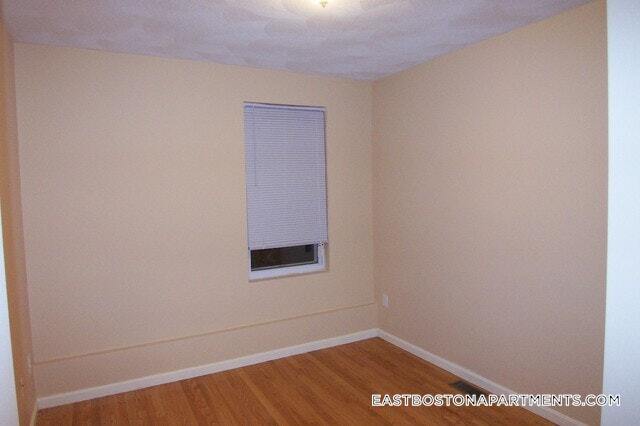 Building Photo - 52 Brooks St