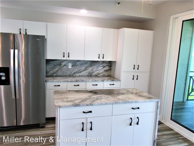 Building Photo - 2 br, 2 bath House - 4717 Dolphin Cay Lane, S