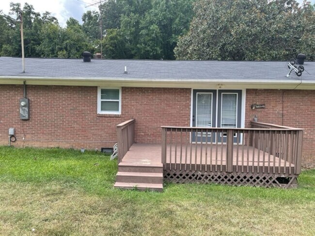 Building Photo - Coming Soon!