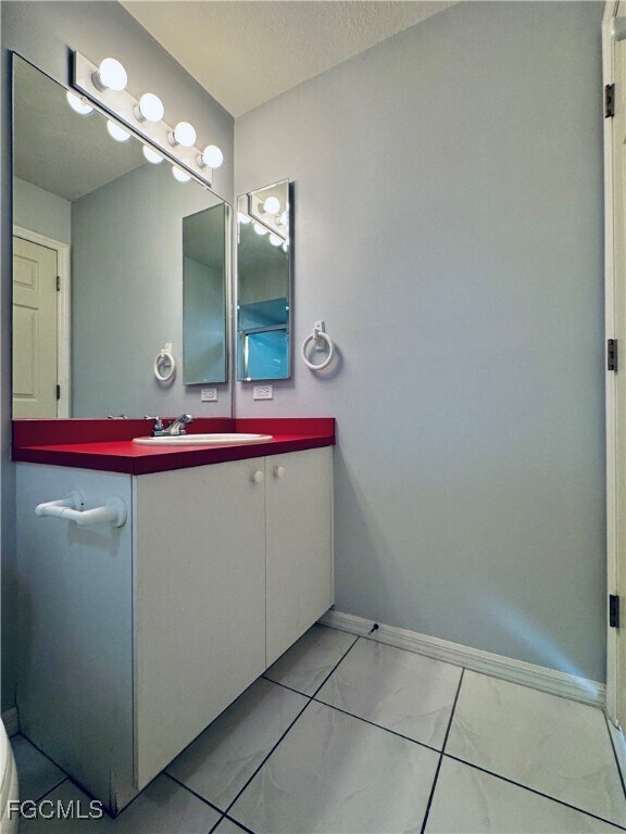 Building Photo - 1320 SE 6th Ave