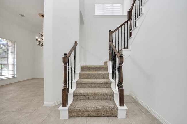 Building Photo - 17222 Red Oak Bend Dr