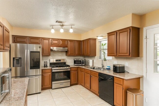 Building Photo - 3111 Windmill St
