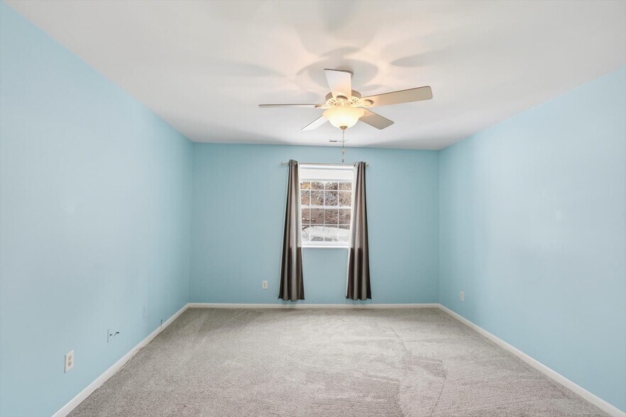 Building Photo - 5 Lough Mask Ct