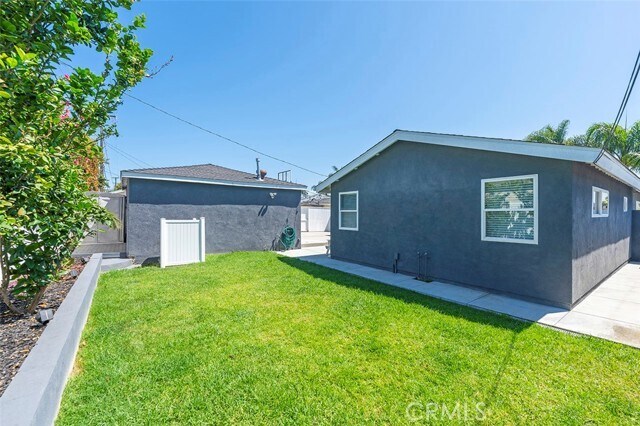 Building Photo - 18417 Glenburn Ave