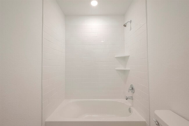 Building Photo - 1491 Las Cuevas Dr