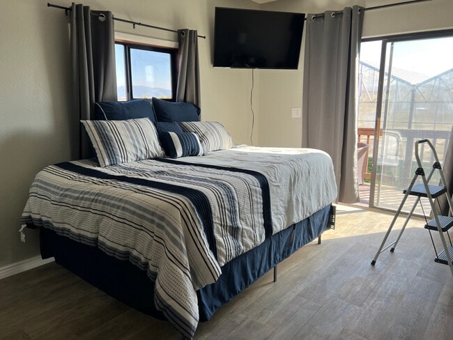 Building Photo - 2030 Watts Ln