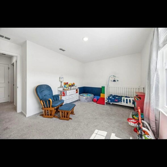 Building Photo - 548 Tillage Ct