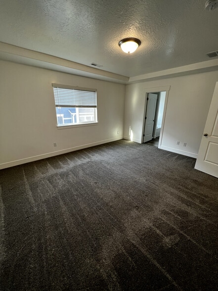 Building Photo - 4024 W 740 N