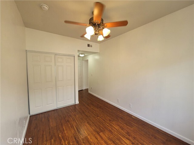 Building Photo - 5730 Vineland Ave