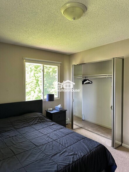Building Photo - 2740 Rosalyn Ct