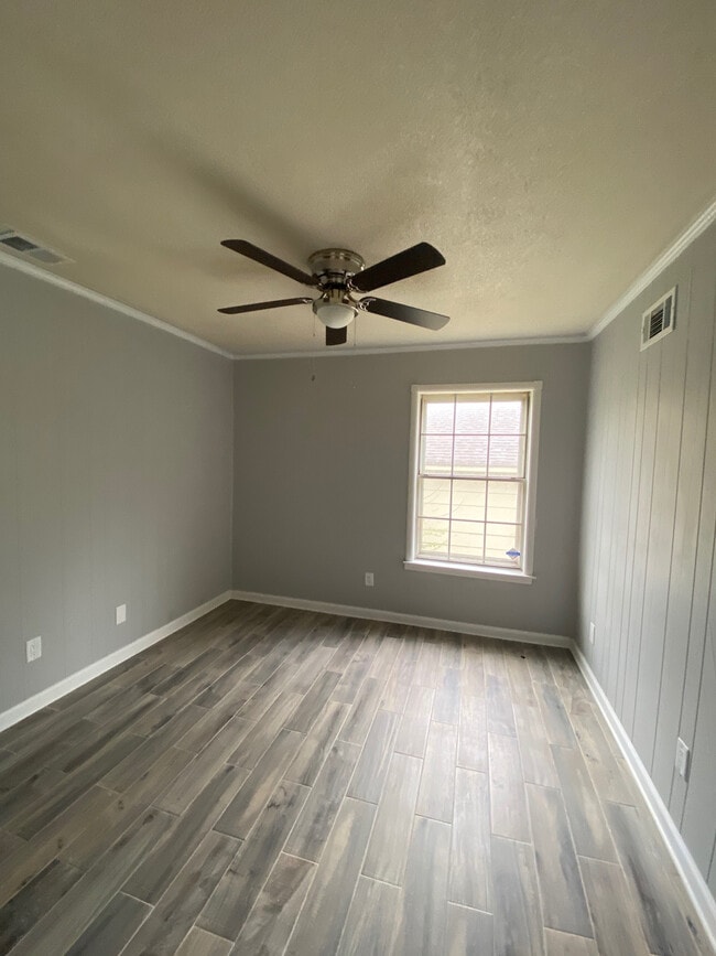 Building Photo - 3495 Fox Hunt Dr