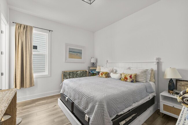 Building Photo - 119 Anastasia Cir
