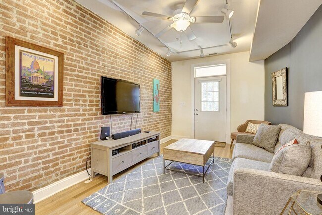 Building Photo - 4114 New Hampshire Ave NW