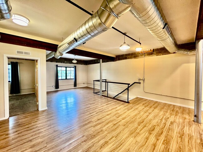 Building Photo - Spacious loft in Olde Town Arvada