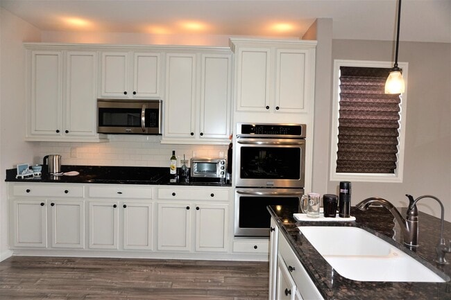 Building Photo - 11161 Sweetstem Ct