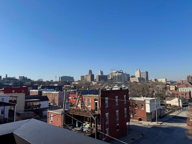 Building Photo - 1034 E Missouri Ave