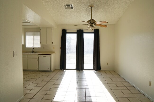 Building Photo - 68295 Risueno Rd