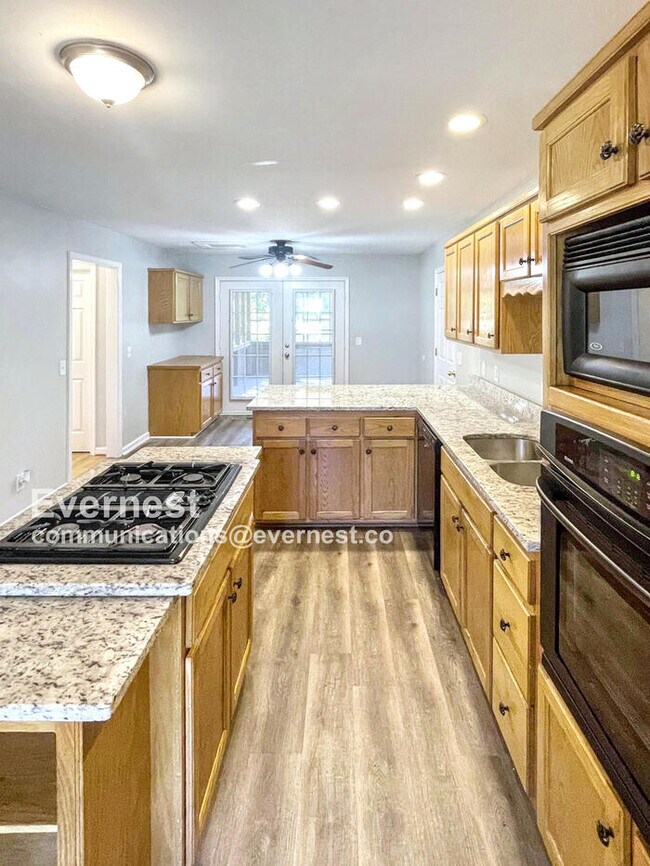 Building Photo - 4021 Creekside Dr