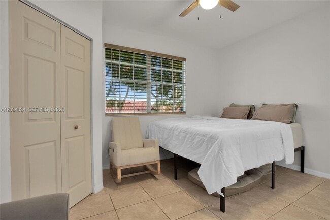Building Photo - 850 Sorrento Dr