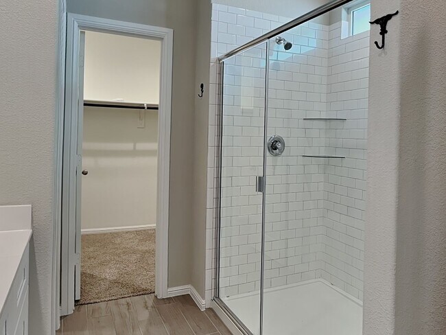 Building Photo - Charming Dollhouse Living with Designer Finishes & a Private Backyard Retreat!