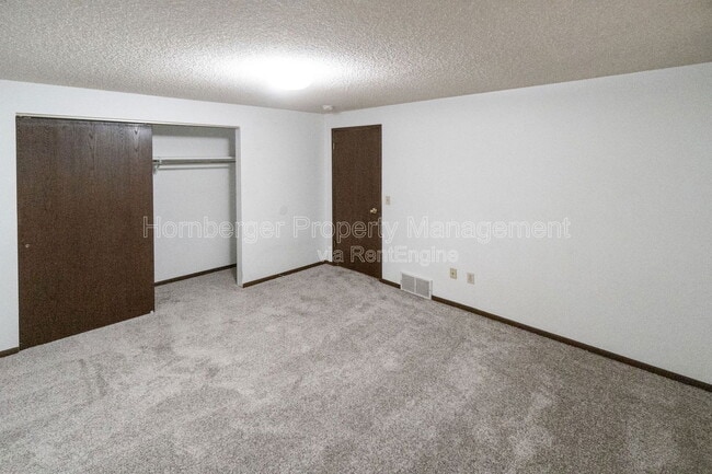 Building Photo - 7024 N Wiscomb St