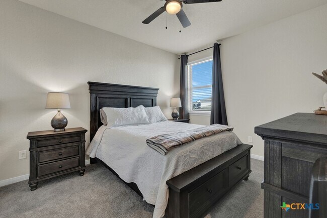 Building Photo - 816 Windflower