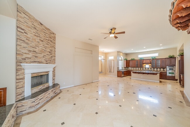 Building Photo - 17425 Cyrus Ln