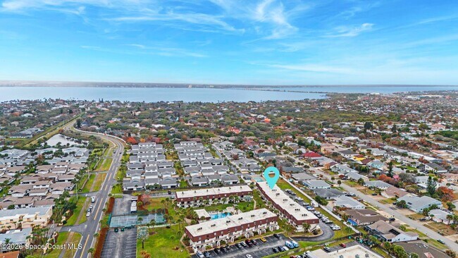 Building Photo - 180 Paradise Blvd