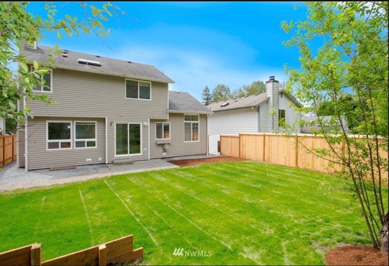 Building Photo - 2319 210th St SE