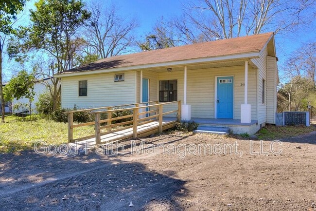 Building Photo - 2401 Norfolk St